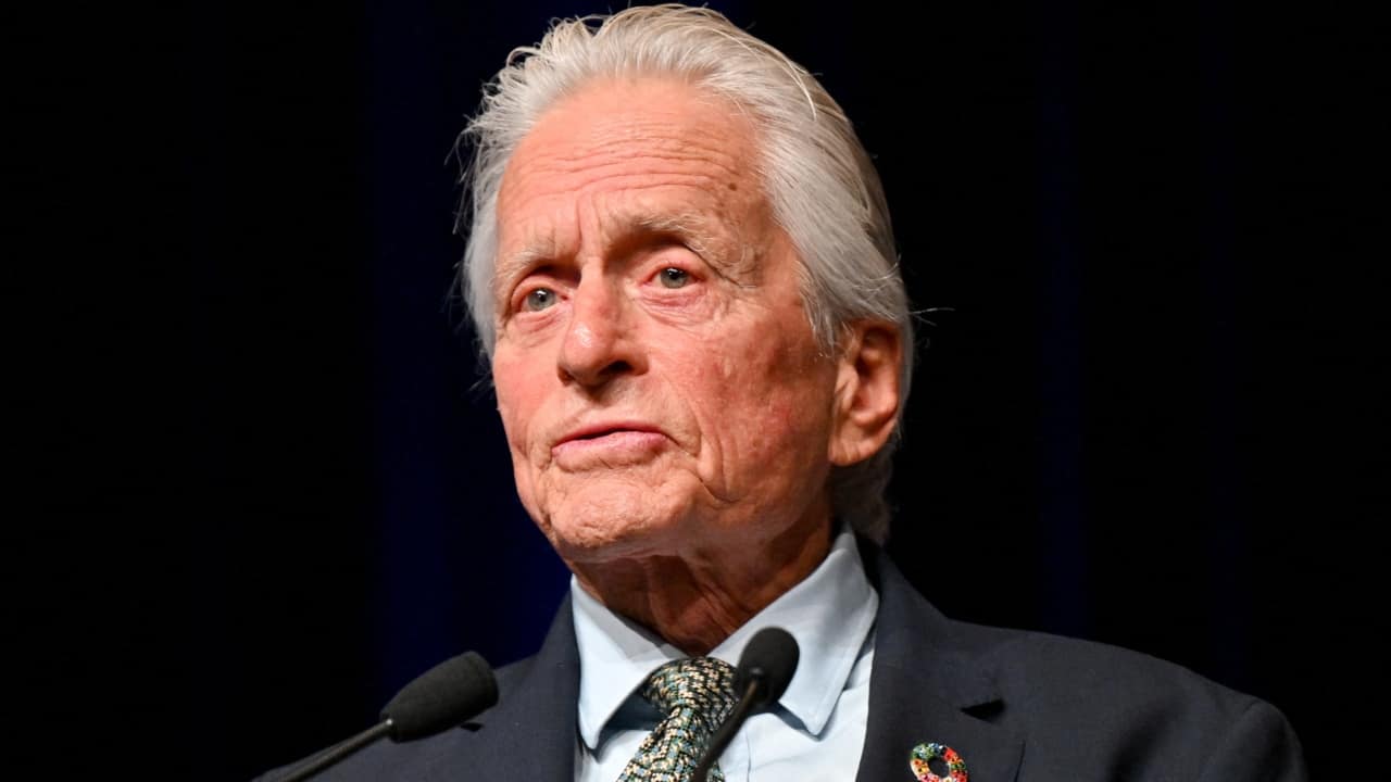 Michael Douglas annuncia il ritiro: “Non Voglio Morire su un Set”