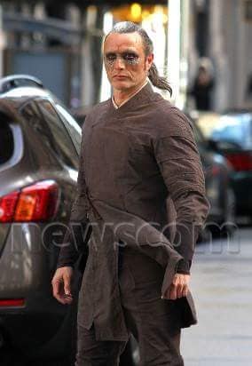 MADS MIKKELSEN