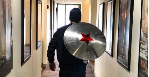 Questa foto conferma che Bucky sarà Capitan America nel Marvel Cinematic Universe?