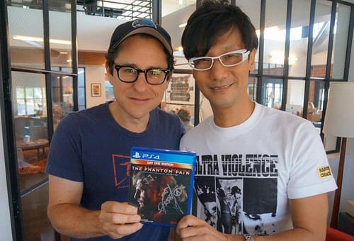INDIVIDUATI KEVIN SMITH E L’EASTER EGG DI HIDEO KOJIMA IN STAR WARS: THE FORCE AWAKENS
