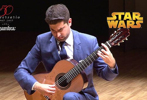 RAFAEL AGUIRRE INTERPRETA LA  ‘STAR WARS SUITE’ CON LA SUA CHITARRA CLASSICA