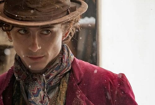 Prime foto del film sul giovane Willy Wonka – Timothée Chalamet rivela il costume
