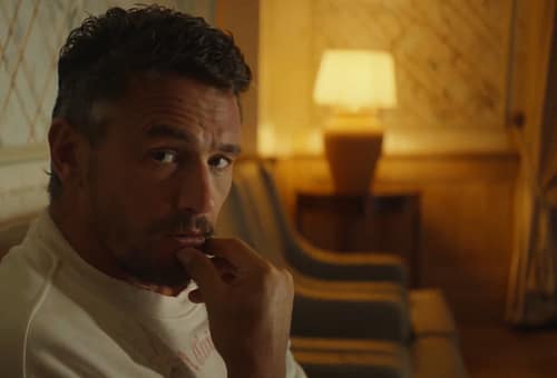 James Franco in un video per il nuovo disco del rapper Ernia