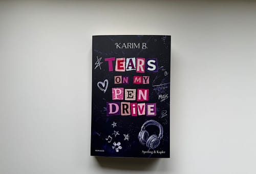 Tears on my Pen Drive – La recensione
