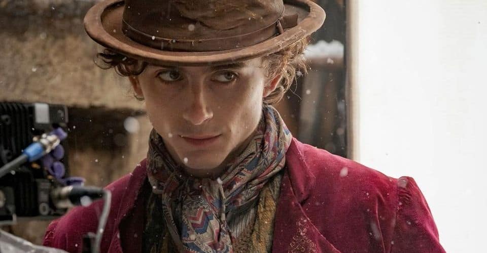 Prime foto del film sul giovane Willy Wonka – Timothée Chalamet rivela il costume